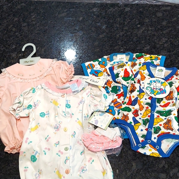 NWT. - 4 Pieces Baby Clothes 3 months and 6-9 months - Picture 1 of 1